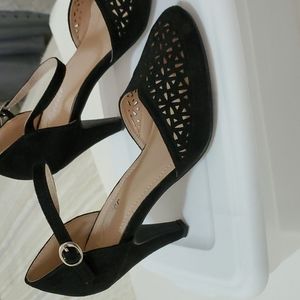 Forever Black Suede Shoes Size 7